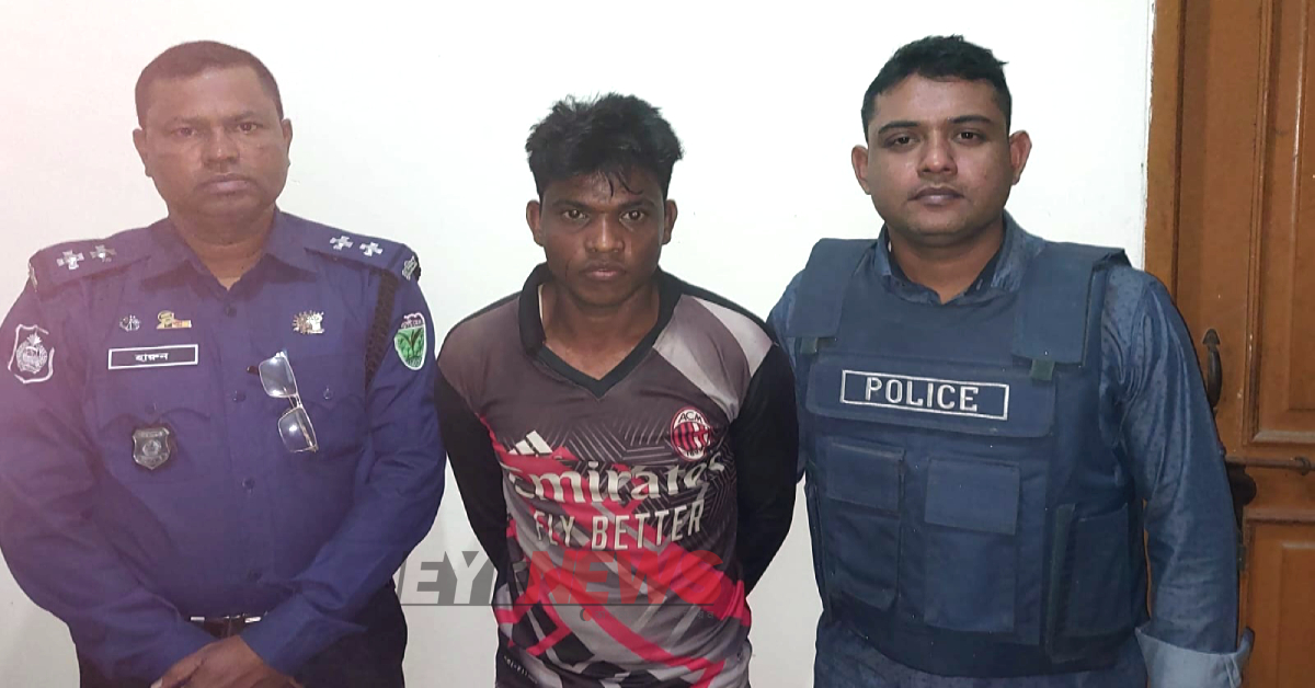 মাকে হত্যার অভিযুগে আটক ছেলে সাধন নুনিয়া (২৩)। ছবি- আই নিউজ মাকে হত্যার অভিযুগে আটক ছেলে সাধন নুনিয়া (২৩)। ছবি- আই নিউজ