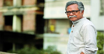 ট্রেনে কা টা পড়ল অধ্যাপক আনু মুহাম্মদের পায়ের আঙুল 