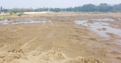 মৌলভীবাজারে অবৈধ বালু উত্তোলন; ক্ষ*তিগ্র*স্ত নদীর বাঁধ, রাস্তাঘাট মৌলভীবাজারে অবৈধ বালু উত্তোলন; ক্ষ*তিগ্র*স্ত নদীর বাঁধ, রাস্তাঘাট