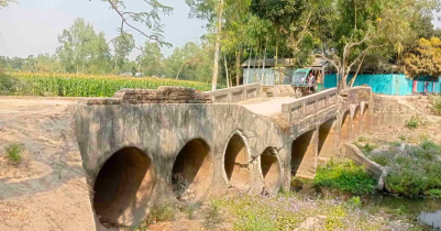 নীলফামারীর ধুম নদীর উপর নির্মিত বক্স কালভার্টের বেহাল দশা