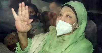 খালেদা জিয়াকে আবার হাসপাতালের ভর্তির কারণ 