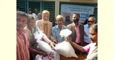 ৪শ পরিবারকে ইফতার এবং খাদ্য সামগ্রী দিল আব্দুল জলিল ও মাহমুদা খান ট্রাস্ট ৪শ পরিবারকে ইফতার এবং খাদ্য সামগ্রী দিল আব্দুল জলিল ও মাহমুদা খান ট্রাস্ট