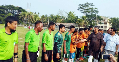 মৌলভীবাজারে মেয়র কাপ ফুটবল টুর্নামেন্ট উদ্বোধন