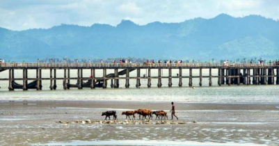 গুলিবিদ্ধ এক নারীসহ ৫ রোহিঙ্গা বাংলাদেশে অনুপ্রবেশ গুলিবিদ্ধ এক নারীসহ ৫ রোহিঙ্গা বাংলাদেশে অনুপ্রবেশ