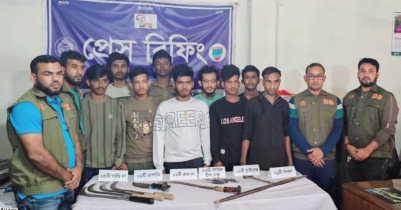 যশোরে বিপুল পরিমান অ*স্ত্র সহ কিশোর গ্যাংয়ের ৯ জন আটক