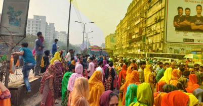 আন্দোলন মাথায় নিয়েই খুলেছে পোশাক কারখানা