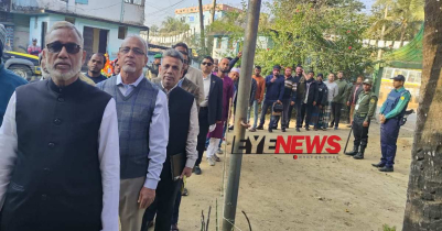 লাইনে দীর্ঘক্ষণ দাঁড়িয়ে ভোট দিলেন পরিবেশ মন্ত্রী শাহাব উদ্দিন লাইনে দীর্ঘক্ষণ দাঁড়িয়ে ভোট দিলেন পরিবেশ মন্ত্রী শাহাব উদ্দিন