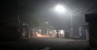ফুলবাড়ীতে শীতে কাহিল মানুষ, ঘনকুয়াশায় দেখা মিলছে না সূর্যের 