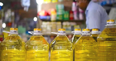 শুক্রবার থেকে সয়াবিন তেল বিক্রি হবে ১০ টাকা কমে 