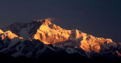 Tourists turning away from traveling to Tiger Hill in India