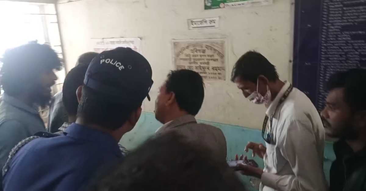 ঘটনায় আ হ ত হয়েছেন অন্তত ২৫ জন। ছবি- সংগৃহীত ঘটনায় আ হ ত হয়েছেন অন্তত ২৫ জন। ছবি- সংগৃহীত