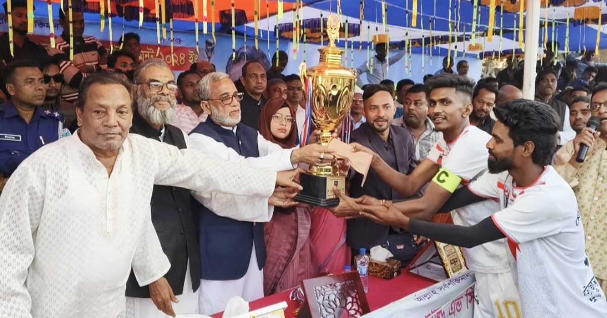 খেলায় ৩/০ গোলে জয়লাভ করে পাত্রকলা ফুটবল একাডেমি কমলগঞ্জ। ছবি- আই নিউজ