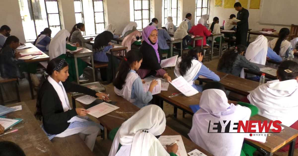 এবছর এসএসসি পরীক্ষায় বসেছে দেশের ২০ লাখ ২৪ হাজার ১৯২ জন শিক্ষার্থী। এবছর এসএসসি পরীক্ষায় বসেছে দেশের ২০ লাখ ২৪ হাজার ১৯২ জন শিক্ষার্থী।