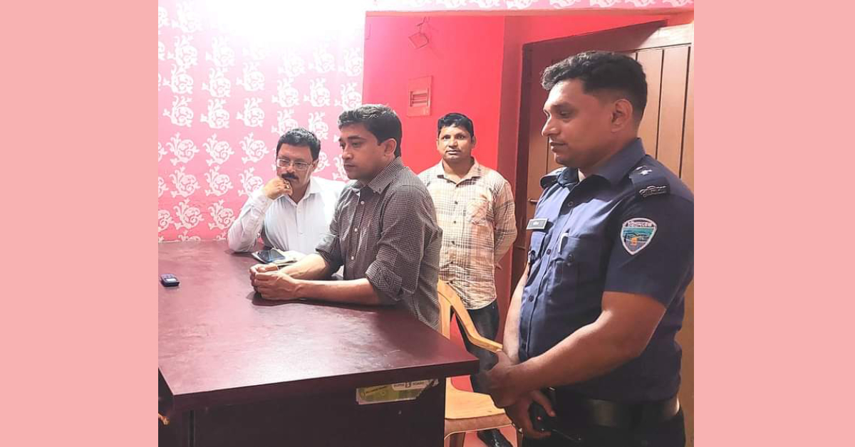মুনস ড্রীম রেস্ট হাউজে অভিযানে প্রশাসন। ছবি- আই নিউজ মুনস ড্রীম রেস্ট হাউজে অভিযানে প্রশাসন। ছবি- আই নিউজ