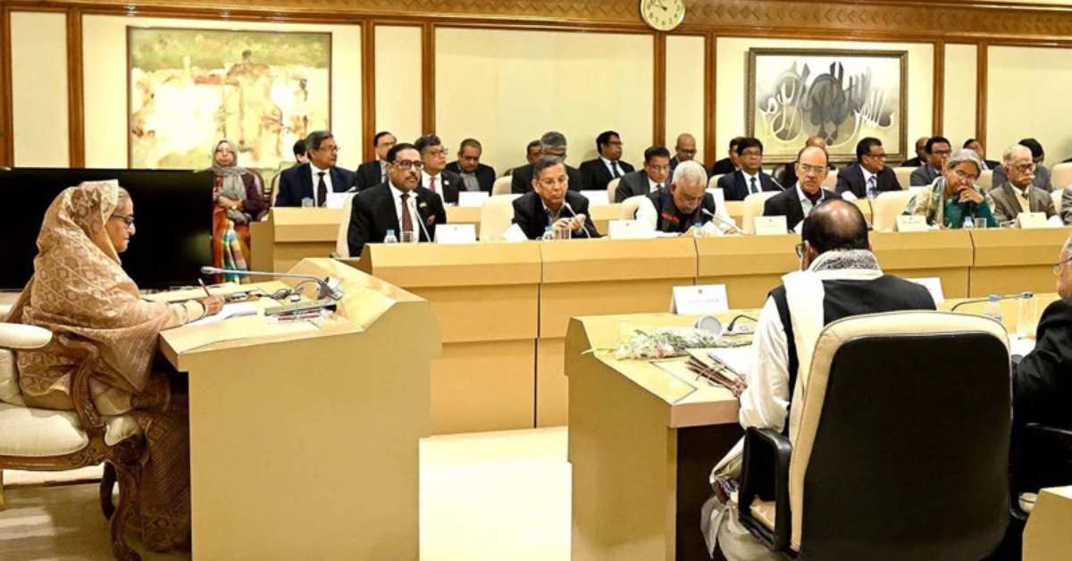 প্রধানমন্ত্রী শেখ হাসিনার নেতৃত্বে নতুন মন্ত্রিসভার প্রথম বৈঠেক। ছবি- সংগৃহীত