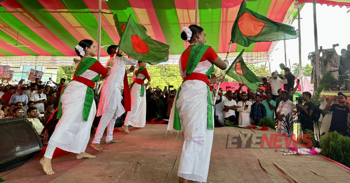 উদ্বোধনী অনুষ্ঠানে শিল্পীদের সাংস্কৃতিক পরিবেশনা। ছবি- বিষ্ণু দেব উদ্বোধনী অনুষ্ঠানে শিল্পীদের সাংস্কৃতিক পরিবেশনা। ছবি- বিষ্ণু দেব