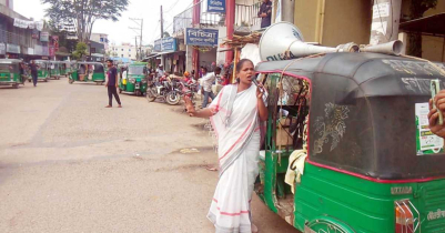 কমলগঞ্জে একাই নিজের প্রচারণা চালাচ্ছেন নারী চেয়ারম্যান প্রার্থী গীতা রানী