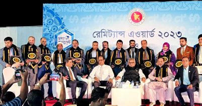 দুবাইয়ে ৫১ বাংলাদেশিকে রেমিট্যান্স অ্যাওয়ার্ড প্রদান