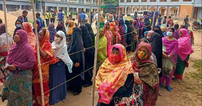 দেশের ১৩৯ উপজেলায় চলছে ভোটগ্রহণ 