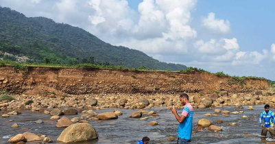 চুরি হয়ে যাচ্ছে পর্যটন স্পট ভোলাগঞ্জের সাদা পাথর