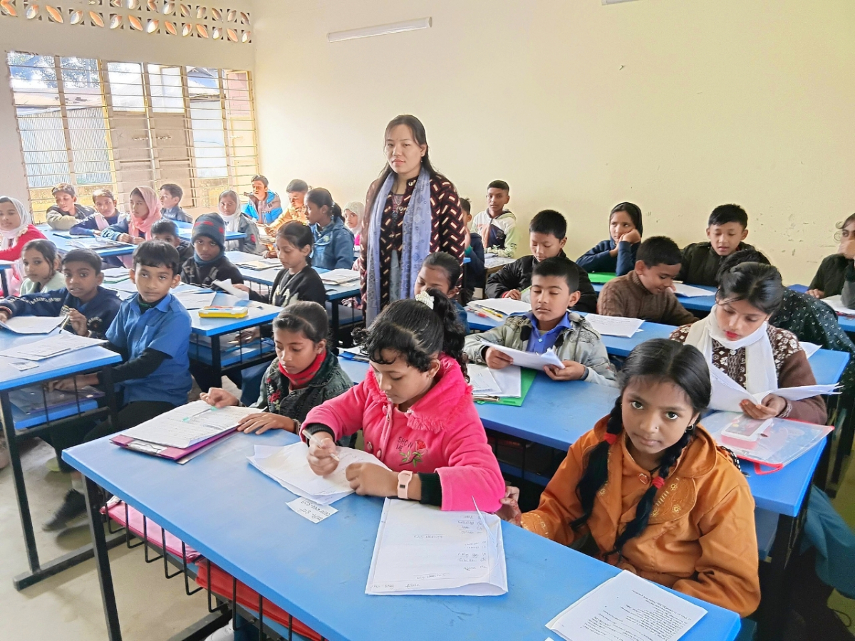 উৎসবমুখর পরিবেশে চতুর্থ ও পঞ্চম শ্রেণির শিক্ষার্থীদের অংশগ্রহণে এ পরীক্ষা সম্পন্ন হয়। ছবি: আই নিউজ