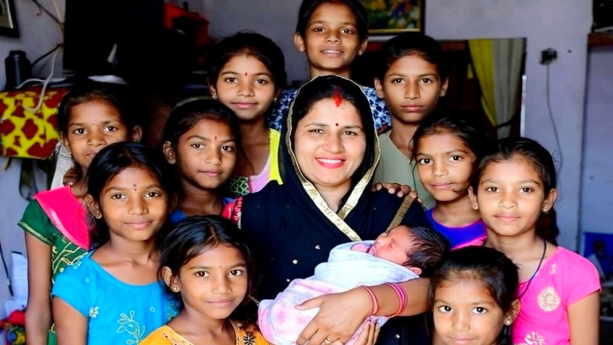 হরিয়ানার ফতেহাবাদের ১১ সন্তানের জননী সুনীতা (৩৯)। ছবি: সংগৃহীত