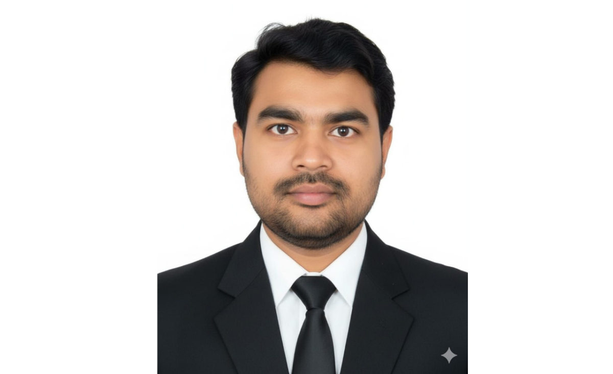 শিক্ষক মোহাম্মদ ফরিদ মিয়া। ছবি: আই নিউজ