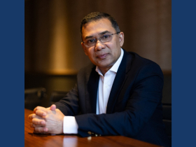 সিলেটে যাত্রাবিরতি, বিমানেই থাকছেন তারেক রহমান