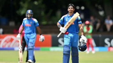 জিম্বাবুয়েকে ২০৪ রানে বিধ্বস্ত করল ভারত