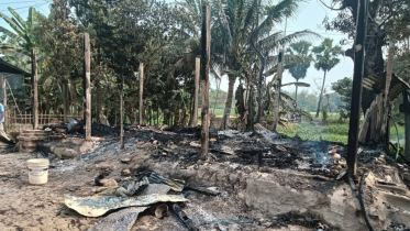 কমলগঞ্জে সংখ্যালঘুর বাড়িতে অগ্নিকাণ্ডে ব্যাপক ক্ষয়ক্ষতি