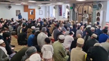 ব্রিটেনের কার্ডিফে পবিত্র ঈদুল ফিতর উদযাপন