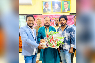 এমপি মুজিবুর রহমান চৌধুরীকে শীবু শীলের ফুলেল শুভেচ্ছা
