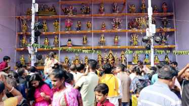 ৪২ বছর পর মনসা দেবীর ঐতিহ্যবাহী নৌকা পূজা, ভক্তদের ঢল