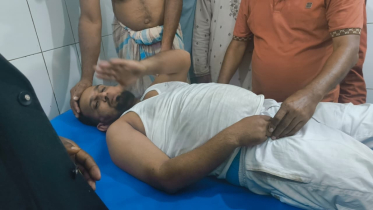 সাংবাদিকের ওপর সন্ত্রাসী হামলা, মোটরসাইকেল ছিনতাই সাংবাদিকের ওপর সন্ত্রাসী হামলা, মোটরসাইকেল ছিনতাই