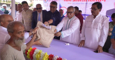 শেরপুরে ১০০০ বন্যার্তের মাঝে ত্রাণ বিতরণ শেরপুরে ১০০০ বন্যার্তের মাঝে ত্রাণ বিতরণ