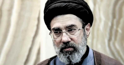 হামলার মাঝেই অলৌকিকভাবে বাঁচলেন মোজতবা খামেনি