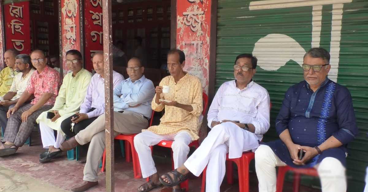 সেন্ট্রাল রোডে অবস্থানরত অবস্থায় আওয়ামী লীগ নেতৃবৃন্দ। ছবি- আই নিউজ সেন্ট্রাল রোডে অবস্থানরত অবস্থায় আওয়ামী লীগ নেতৃবৃন্দ। ছবি- আই নিউজ