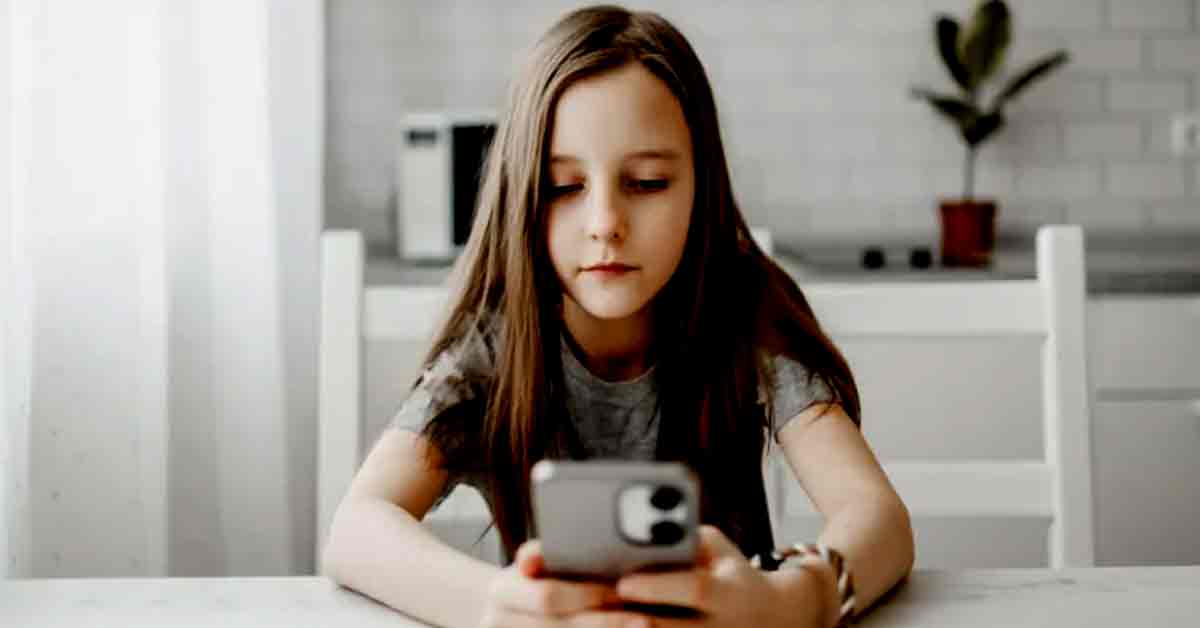Ireland bans social media use by under-16s