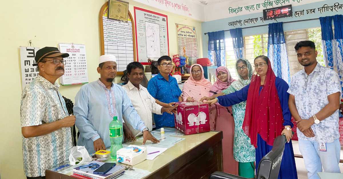বিদ্যালয়ে শিক্ষকদের উদ্যোগে সংবর্ধনা অনুষ্ঠানের আয়োজন করা হয়। ছবি- আই নিউজ বিদ্যালয়ে শিক্ষকদের উদ্যোগে সংবর্ধনা অনুষ্ঠানের আয়োজন করা হয়। ছবি- আই নিউজ