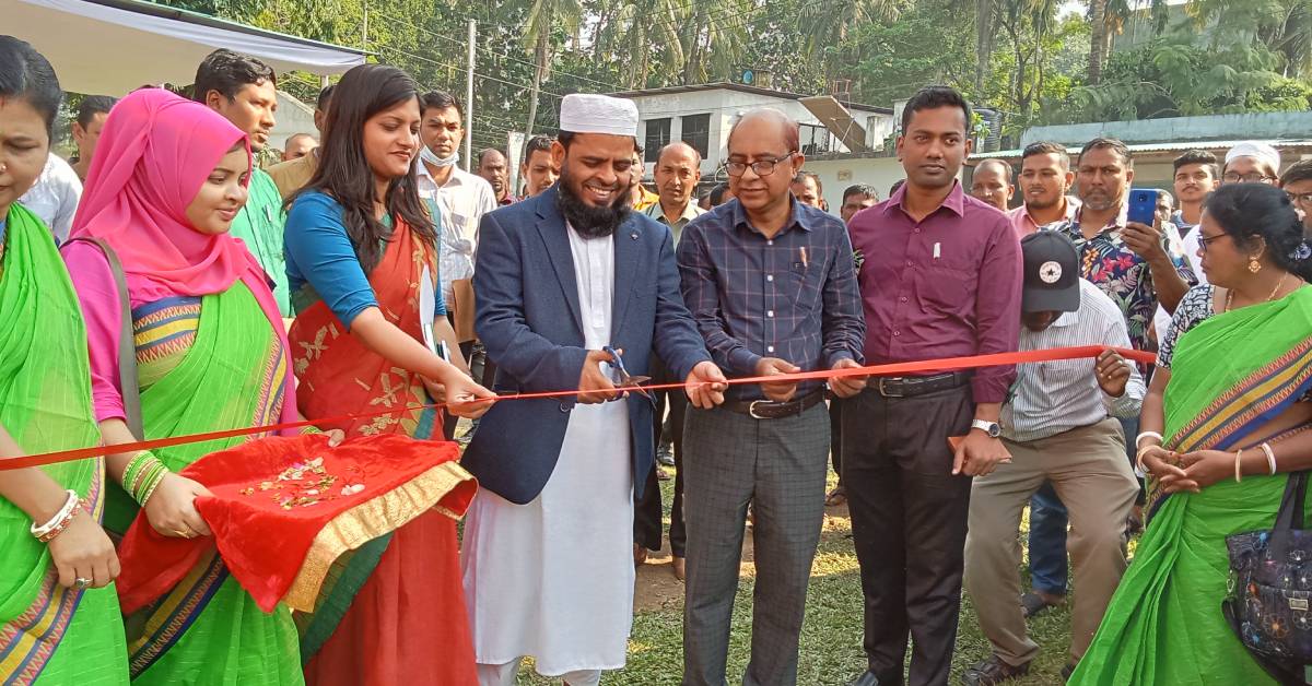 কৃষি প্রযুক্তি ও পুষ্টি মেলার উদ্বোধন করেন জেলা প্রশাসক মো. ইসরাইল হোসেন। ছবি- আই নিউজ কৃষি প্রযুক্তি ও পুষ্টি মেলার উদ্বোধন করেন জেলা প্রশাসক মো. ইসরাইল হোসেন। ছবি- আই নিউজ
