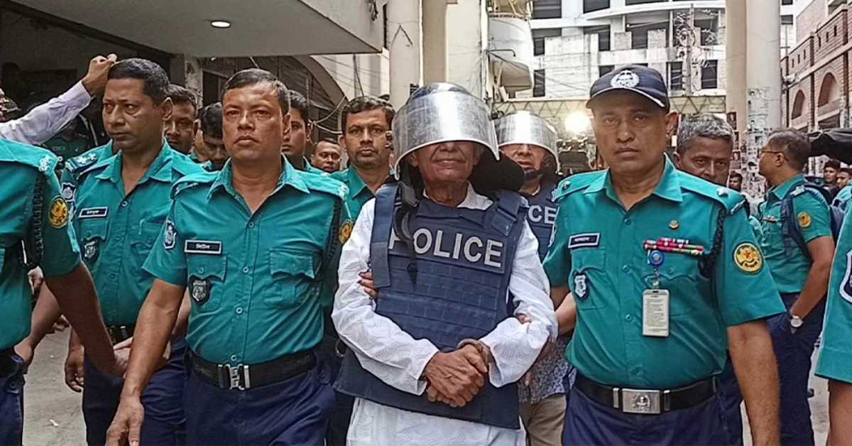 ঢাকার মেট্রোপলিটন ম্যাজিস্ট্রেট আদালতে শামসুদ্দিন চৌধুরী মানিক। ছবি- সংগৃহীত