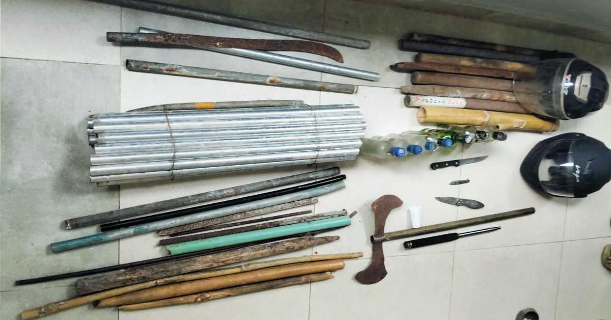 শাবিপ্রবির শাহপরান হল থেকে উদ্ধারকৃত অস্ত্রসস্ত্র। ছবি- আই নিউজ শাবিপ্রবির শাহপরান হল থেকে উদ্ধারকৃত অস্ত্রসস্ত্র। ছবি- আই নিউজ
