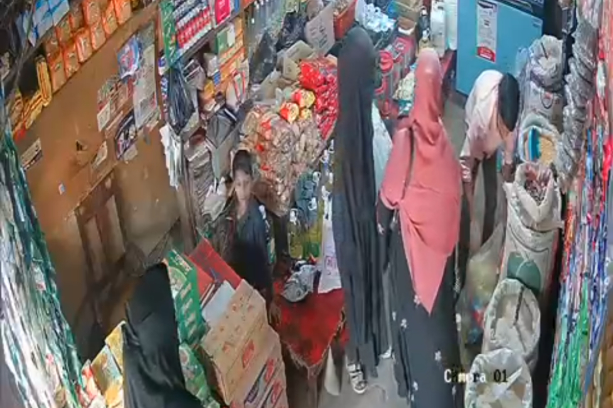 সিসিটিভি ক্যামেরার ভিডিও থেকে ছবি নেওয়া।