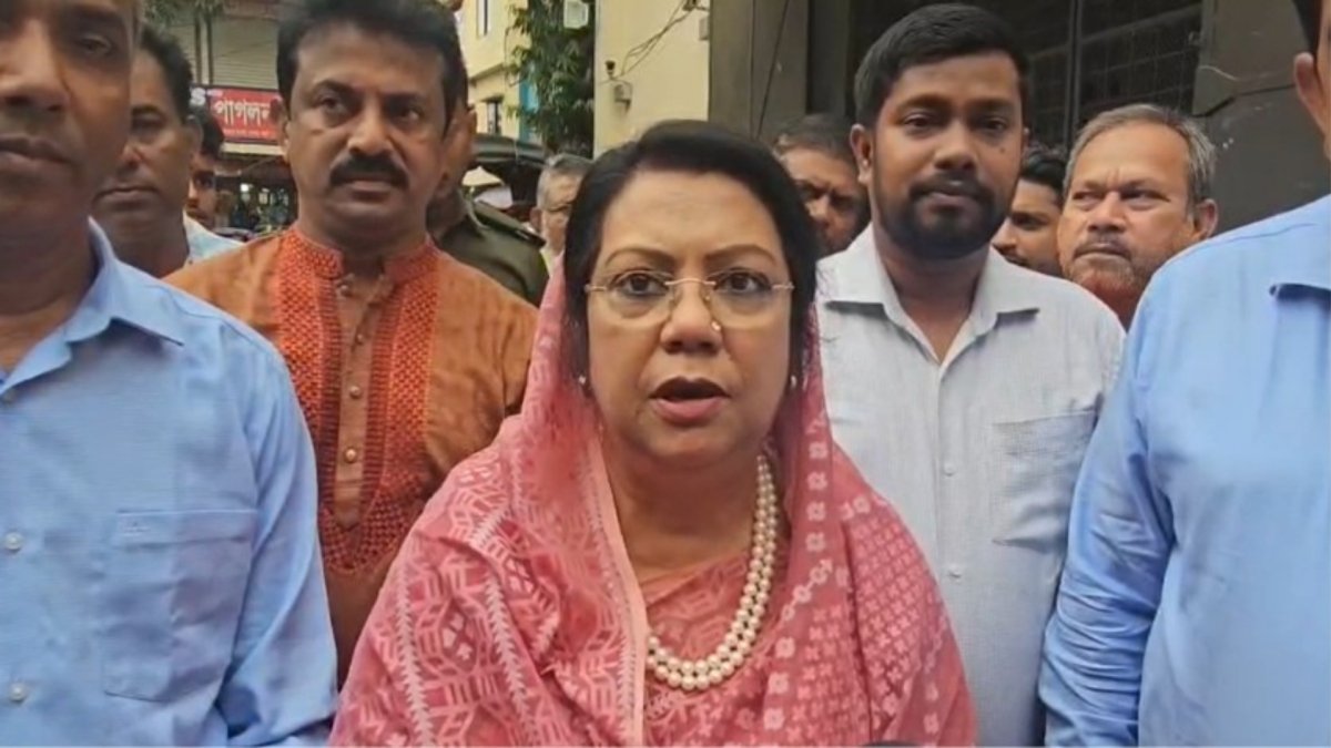 জনগণের কাছে নিরাপদ খাদ্য পৌঁছে দেওয়াই আমাদের মূল লক্ষ্য জনগণের কাছে নিরাপদ খাদ্য পৌঁছে দেওয়াই আমাদের মূল লক্ষ্য