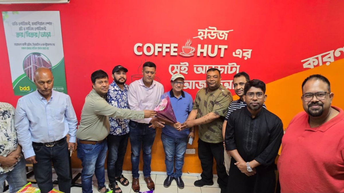 লন্ডনে আবদুল করিম কিমকে ঘিরে চায়ের আড্ডা লন্ডনে আবদুল করিম কিমকে ঘিরে চায়ের আড্ডা