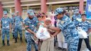 বন্যার্তদের পাশে বিমান বাহিনী, শতাধিক পরিবারের মাঝে ত্রাণ বিতরণ