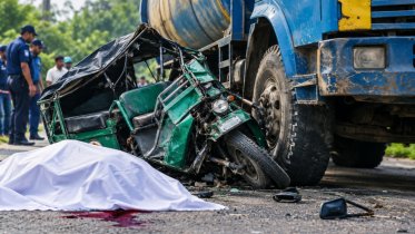 শ্রীমঙ্গলে ড্রাম ট্রাকের ধাক্কায় ইজিবাইক চালক নিহত, আটক ২ শ্রীমঙ্গলে ড্রাম ট্রাকের ধাক্কায় ইজিবাইক চালক নিহত, আটক ২
