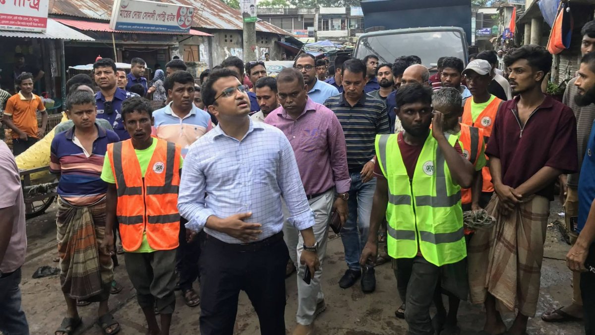 ফুটপাত দখলমুক্ত রাখতে শ্রীমঙ্গলে অভিযান, ৬ প্রতিষ্ঠানকে জরিমানা ফুটপাত দখলমুক্ত রাখতে শ্রীমঙ্গলে অভিযান, ৬ প্রতিষ্ঠানকে জরিমানা