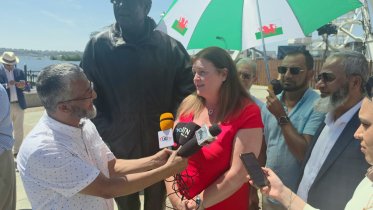Wales Unveils Rhodri Morgan Statue