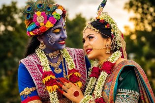 Stunning Radha-Krishna Photos Go Viral Online Stunning Radha-Krishna Photos Go Viral Online